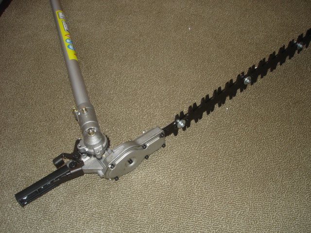 YardShape™ Extended Reach Articulating Hedge Trimmer Attachment YardShape™ Extended Reach Articulating Hedge Trimmer Attachment